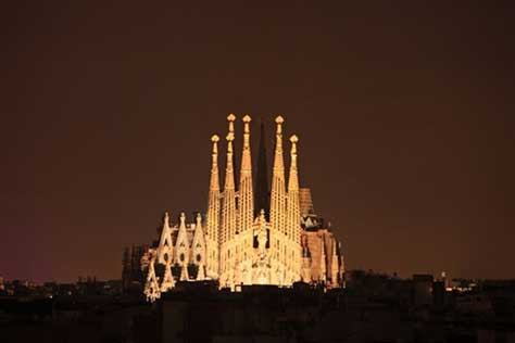La Sagrada Familia, foto iluminada