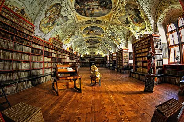 Biblioteca - Sala Teológica