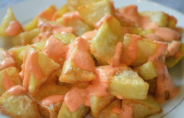 Patatas bravas