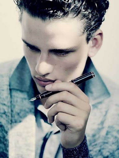 Simon Nessman, guapo