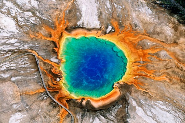 La Gran Fuente Prismática (Yellowstone, EE.UU.)