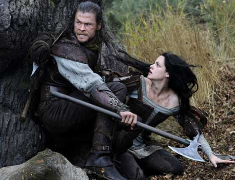 Blancanieves y la leyenda del cazador, Kristen Stewart y Chris Hemsworth