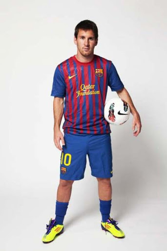 Lionel Messi, posando con equipación FC Barcelona