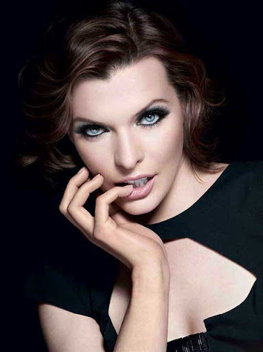 Milla Jovovich, sexy