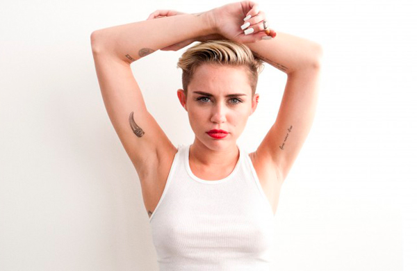 Miley Cyrus sensual