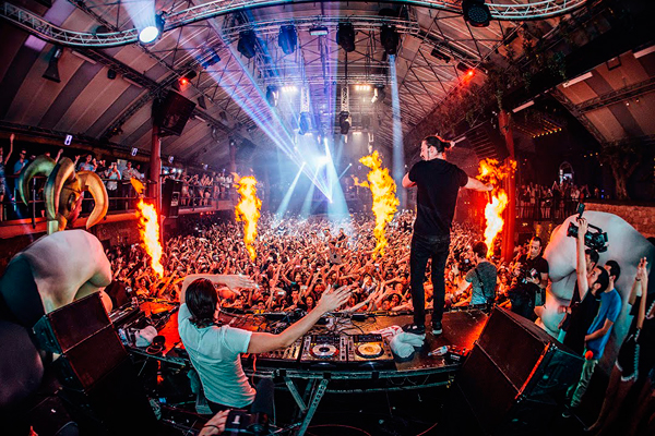 Dimitri Vegas y Like Mike