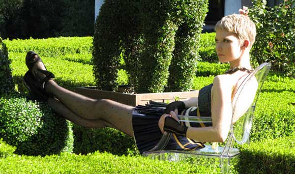 Mia Wasikowska, sexy