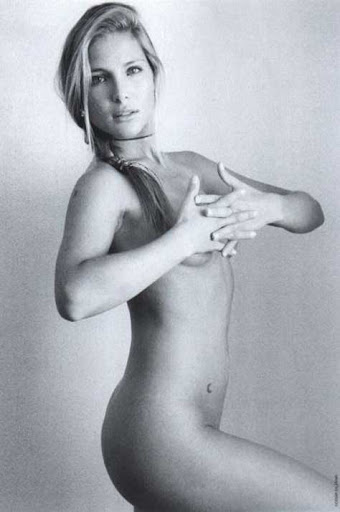 Elsa Pataky desnuda