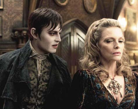 Sombras tenebrosas, Johnny Depp y Michelle Pfeiffer