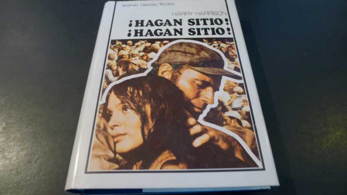 10 extractos del libro '¡Hagan sitio! ¡Hagan sitio!' de Harry Harrison